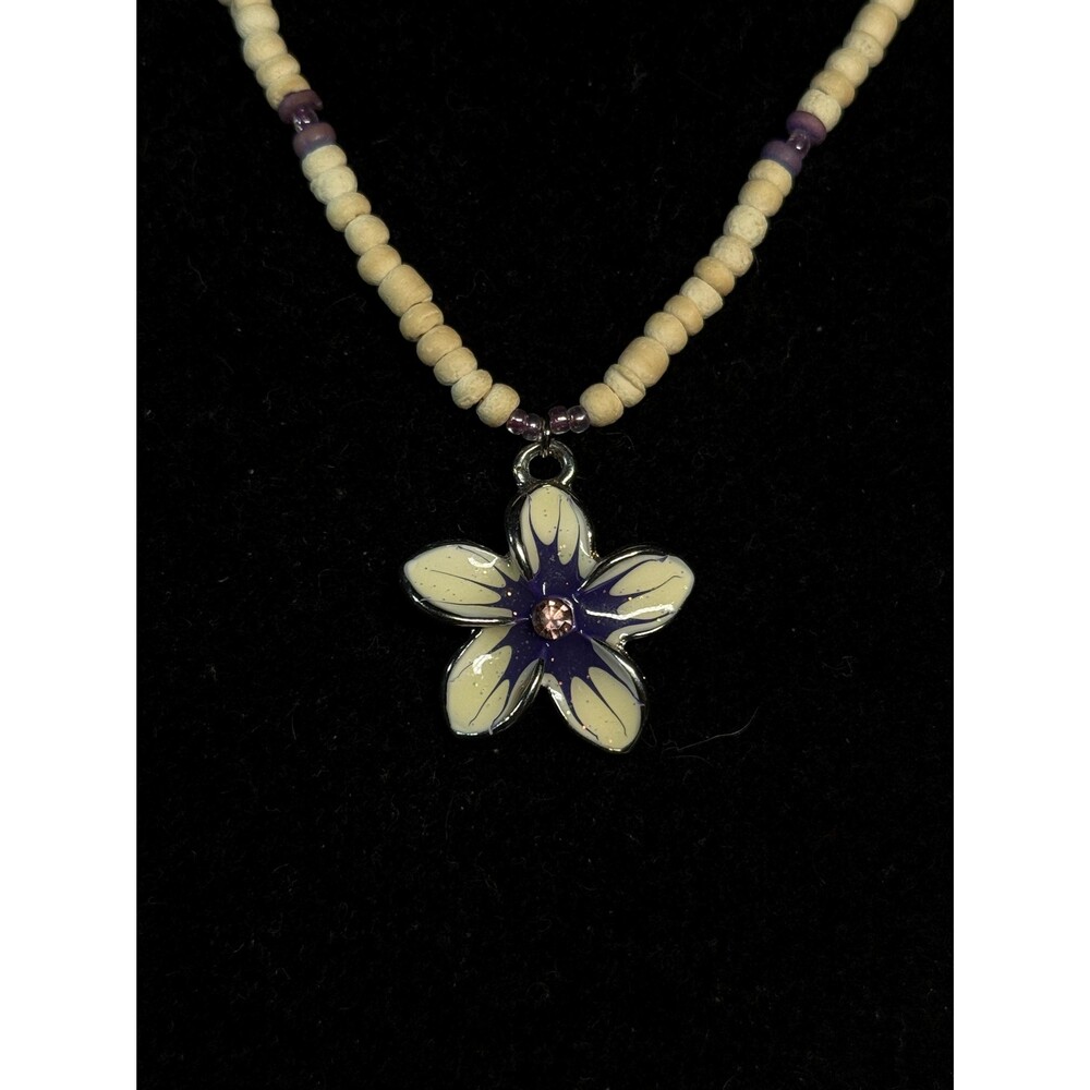 White Heishi Bead Flower Pendant Necklace